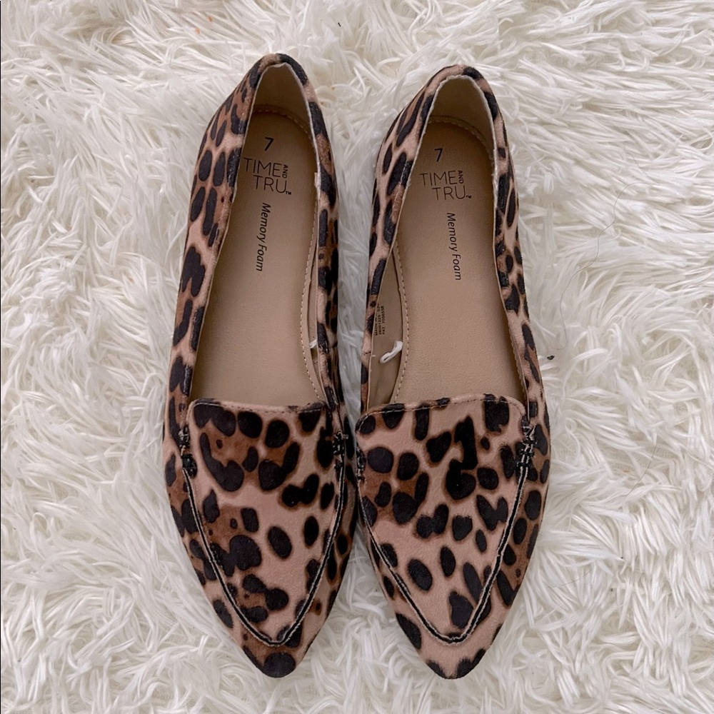 NWOT! Flats🖤